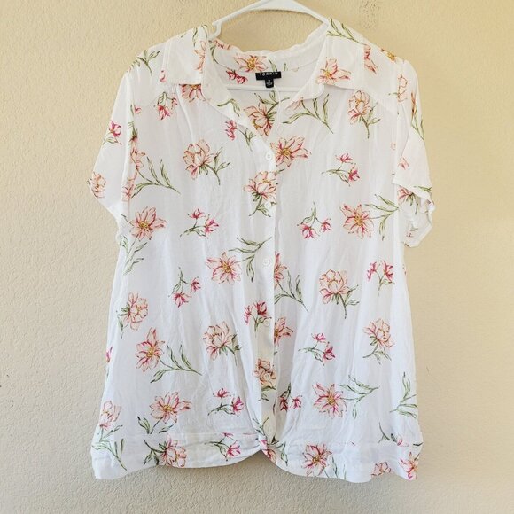 torrid Tops - Torrid Short Sleeve Button Down Shirt Size 2x White Floral Print Twist Front
